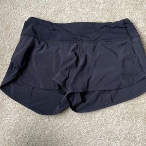 Lululemon shorts size 4